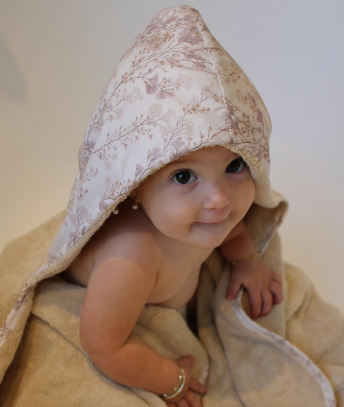 Delicate Neutral Branches Hooded Bath Towel