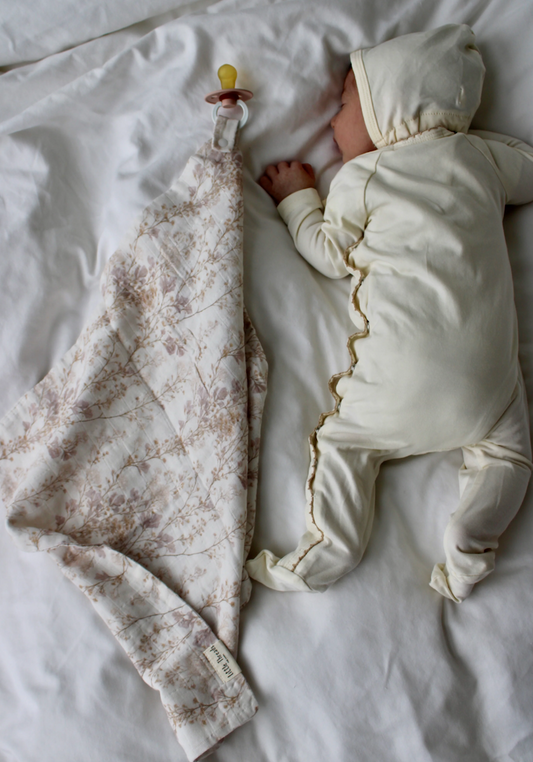 Delicate Neutral Branches Lovey